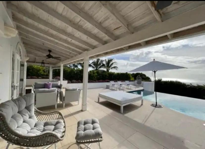 Purple Haze - Infinity Pool Holiday Home Minutes From The Island'S Best Beaches 세인트 제임스 외부 사진